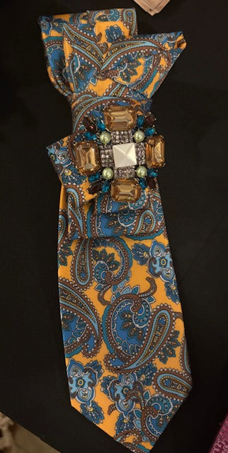 Sorbet dipped in blue