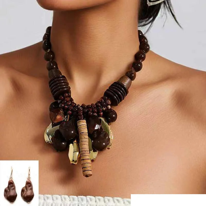 The Wood Trail Necklace