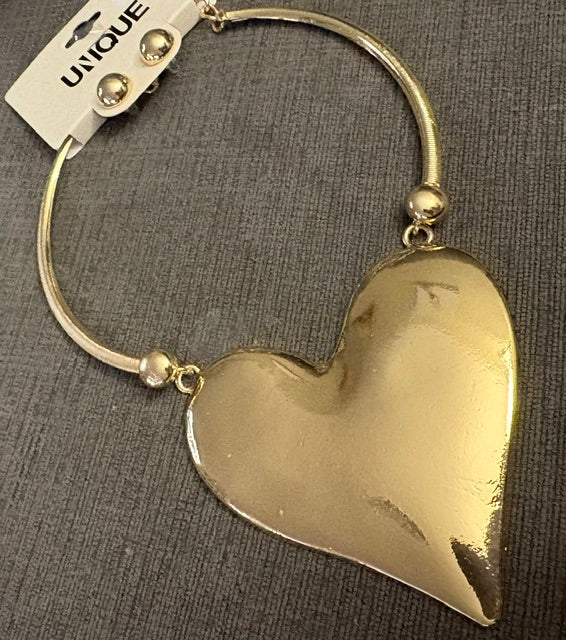 Large Hearts are the Best