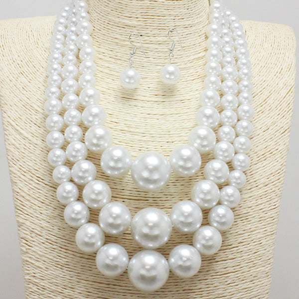 White 3 String Pearl Set